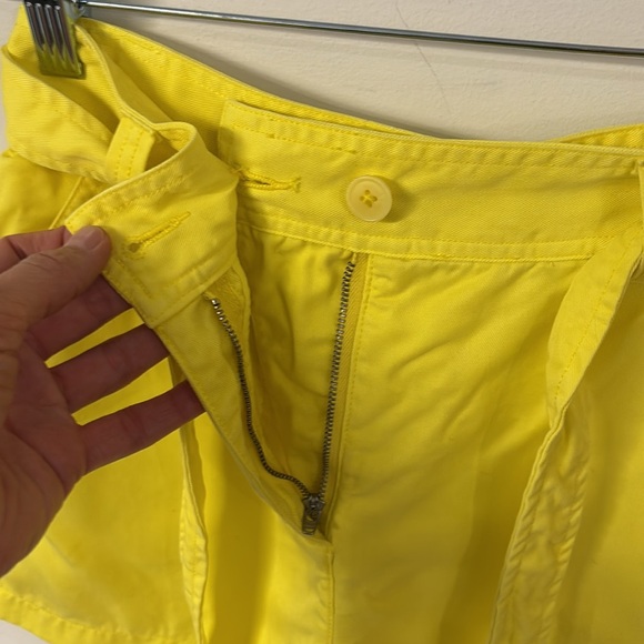 Aritzia Wilfred Free belted high waisted shorts - Picture 10 of 13